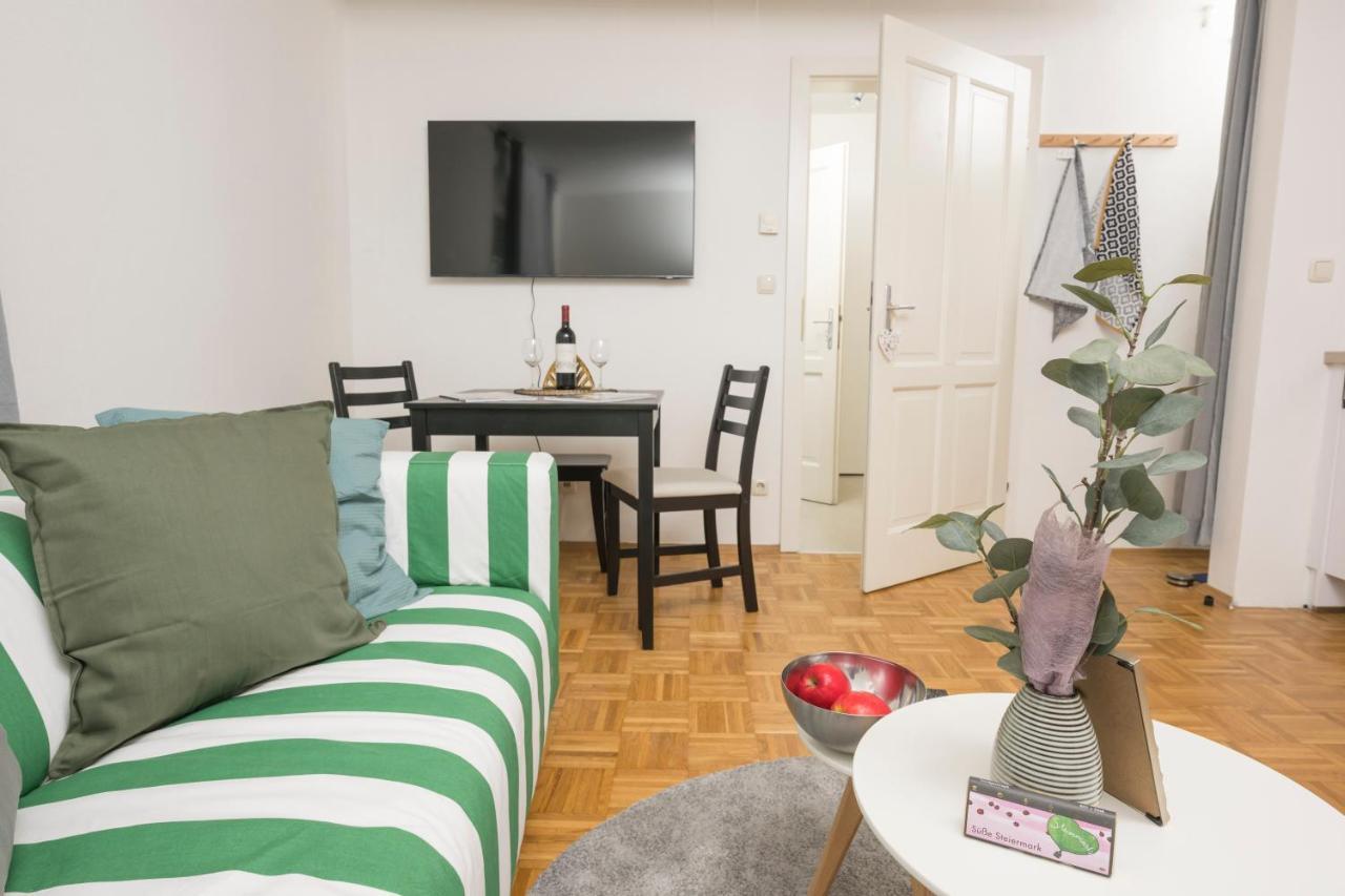 Zum Grazer Uhrturm Apartment ภายนอก รูปภาพ