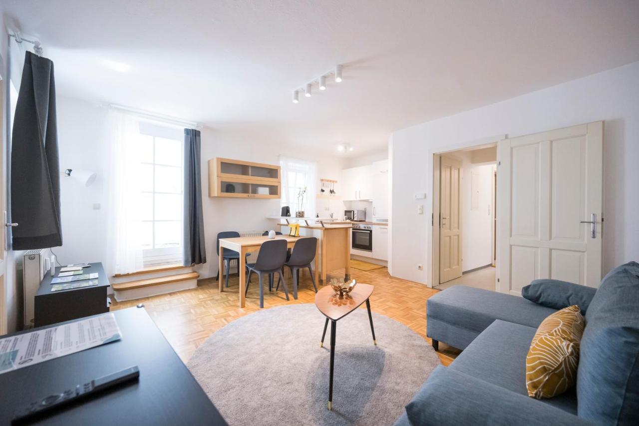 Zum Grazer Uhrturm Apartment ภายนอก รูปภาพ