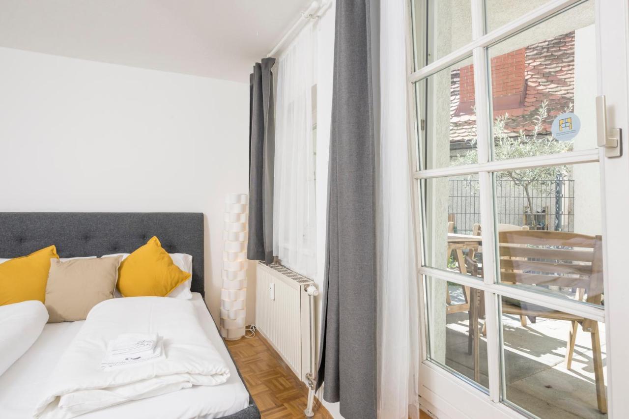 Zum Grazer Uhrturm Apartment ภายนอก รูปภาพ