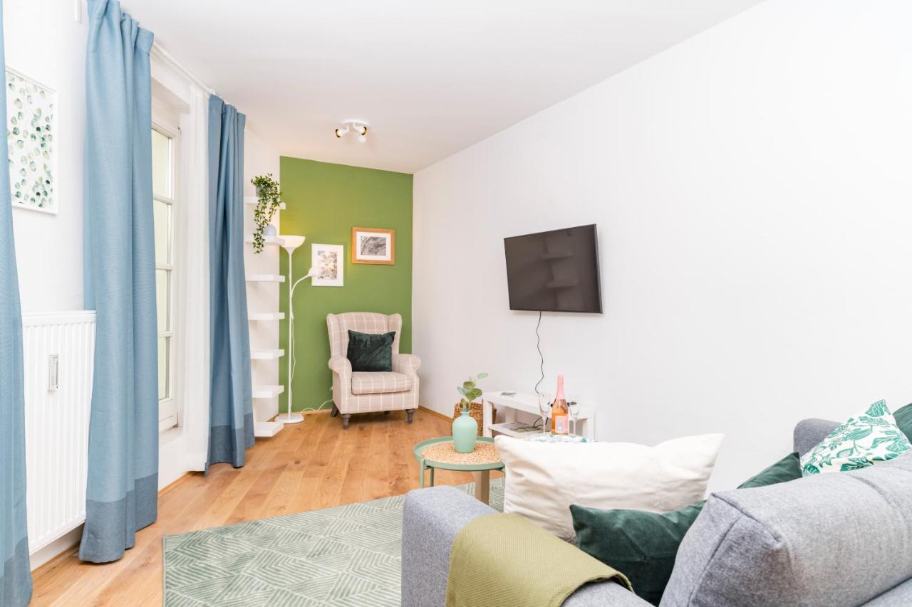 Zum Grazer Uhrturm Apartment ภายนอก รูปภาพ