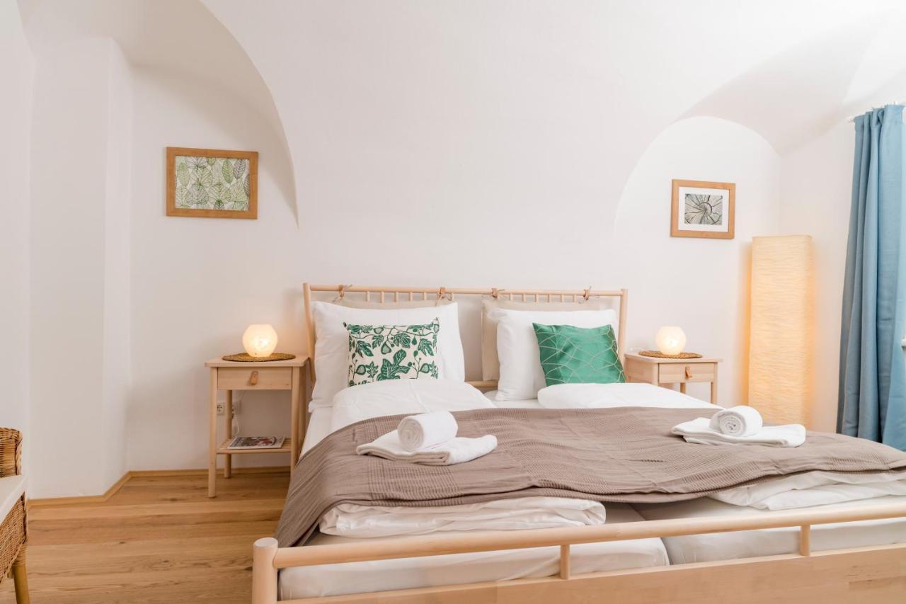 Zum Grazer Uhrturm Apartment ภายนอก รูปภาพ